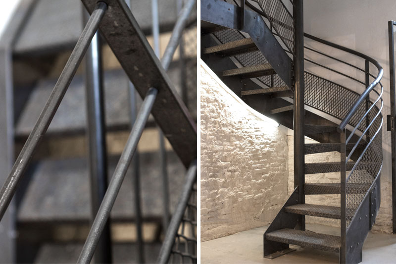 Escalier d'accueil du coworking